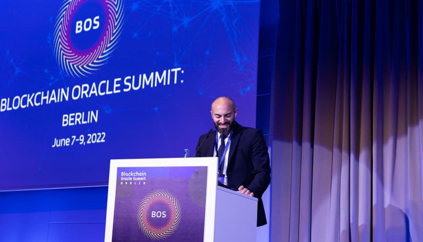 Giulio Caldarelli delivering a keynote at the Blockchain Oracle Summit, Berlin 2022